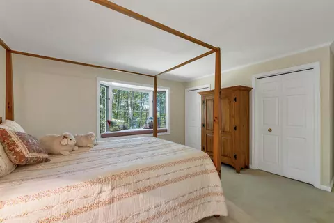 Bedroom - 21 Pointe Sewall Rd, Wolfeboro, NH 03894 photo 6 of 9