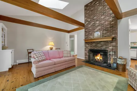 Living - 21 Pointe Sewall Rd, Wolfeboro, NH 03894 photo 4 of 5