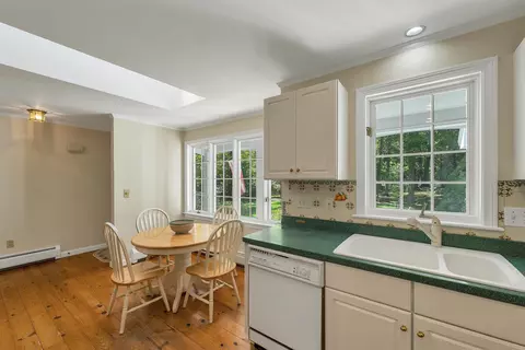 Kitchen - 21 Pointe Sewall Rd, Wolfeboro, NH 03894 photo 1 of 5