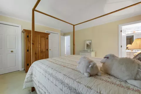 Bedroom - 21 Pointe Sewall Rd, Wolfeboro, NH 03894 photo 8 of 9