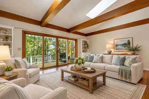 Living - 21 Pointe Sewall Rd, Wolfeboro, NH 03894 photo 2 of 5