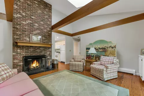 Living - 21 Pointe Sewall Rd, Wolfeboro, NH 03894 photo 5 of 5