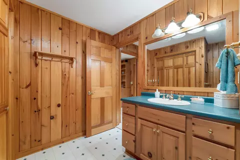 Bath - 21 Pointe Sewall Rd, Wolfeboro, NH 03894 photo 6 of 6