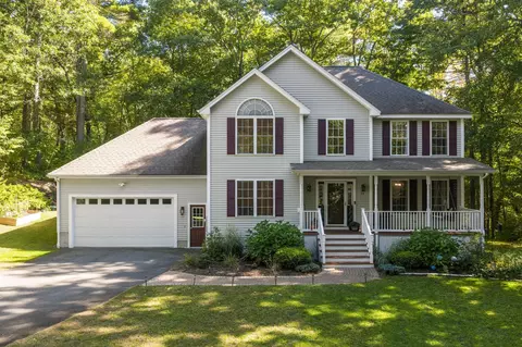 24 Wilson Rd, Londonderry, NH 03053