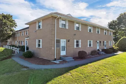 316 Elmwood Dr, Hudson, NH 03051