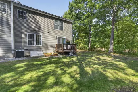 Exterior - 1465 Hooksett Rd #1017, Hooksett, NH 03106 photo 4 of 10