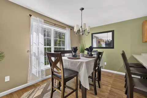 Dining - 1465 Hooksett Rd #1017, Hooksett, NH 03106 photo 3 of 3