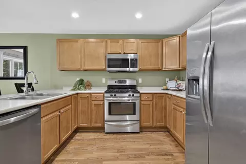 Kitchen - 1465 Hooksett Rd #1017, Hooksett, NH 03106 photo 2 of 3