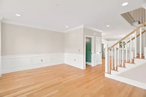 Living - 46 Acadia Ln UNIT 58, Exeter, NH 03833 photo 2 of 4