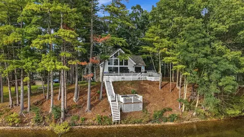 6 Mohawk Is, Belmont, NH 03220