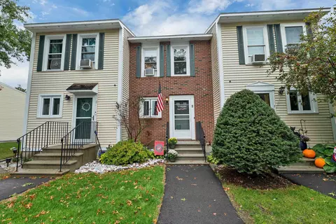 9 Shelburne Rd, Merrimack, NH 03054
