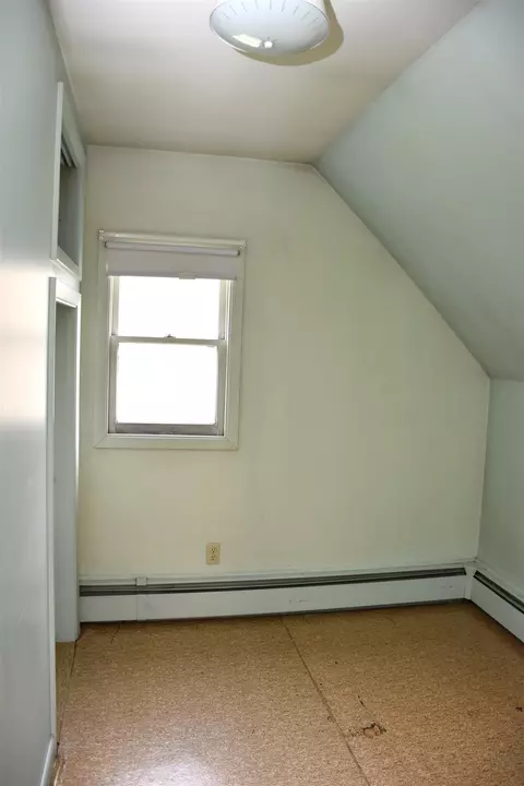Bedroom - 177 Websterville Rd, Barre, VT 05641 photo 7 of 8