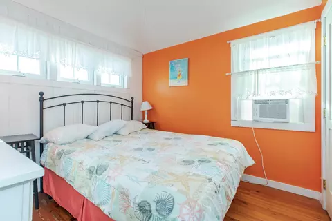 Bedroom - 15 Perkins Ave, Hampton, NH 03842 photo 4 of 4