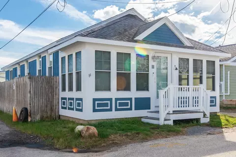 Exterior - 15 Perkins Ave, Hampton, NH 03842 photo 1 of 4