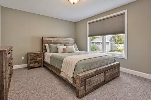 Bedroom - 95 Hooksett Rd, Auburn, NH 03032 photo 1 of 7