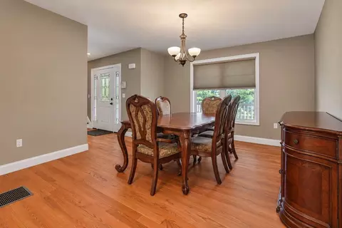 Dining - 95 Hooksett Rd, Auburn, NH 03032 photo 2 of 5