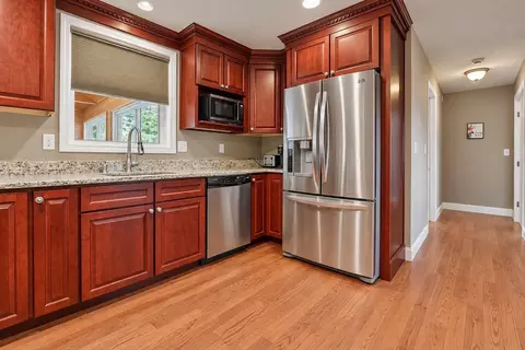 Kitchen - 95 Hooksett Rd, Auburn, NH 03032 photo 5 of 5