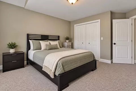 Bedroom - 95 Hooksett Rd, Auburn, NH 03032 photo 5 of 7