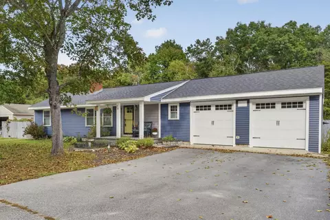 39 N Reading St, Hooksett, NH 03106