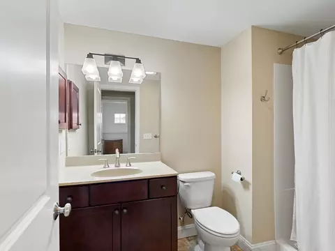 Bath - 70 Dunmore Ln, Williston, VT 05495 photo 3 of 3