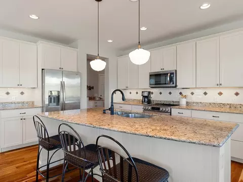 Kitchen - 70 Dunmore Ln, Williston, VT 05495 photo 3 of 4