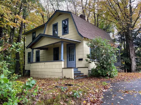 11 Bridge St, Springfield, VT 05156