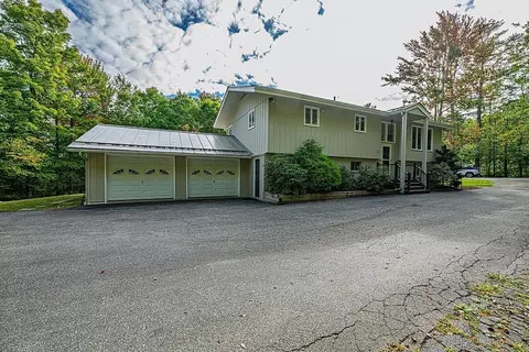 17 Ridge Rd, Sunapee, NH 03782