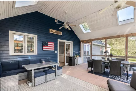 Exterior - 2 Barnes Dr, Stratham, NH 03885 photo 5 of 15