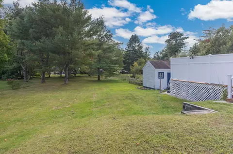 Exterior - 2 Barnes Dr, Stratham, NH 03885 photo 14 of 15