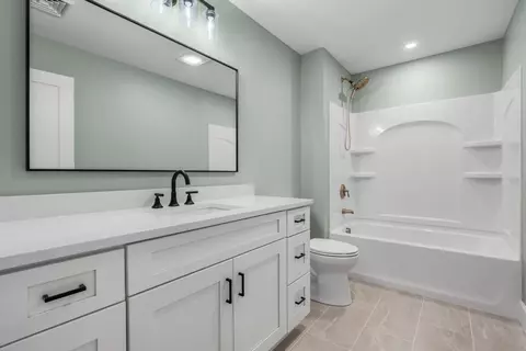 Bath - 102 Jenness Rd #C, Epping, NH 03042 photo 4 of 4
