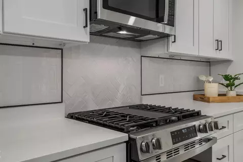 Kitchen - 102 Jenness Roa Rd #D, Epping, NH 03042 photo 2 of 4