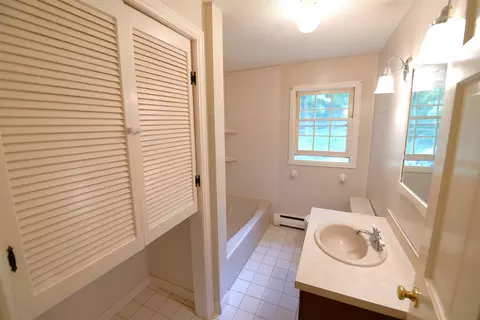 Bath - 228 Yantz Hill Rd, Williston, VT 05495 photo 2 of 3