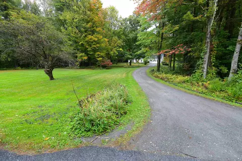 Exterior - 228 Yantz Hill Rd, Williston, VT 05495 photo 3 of 9