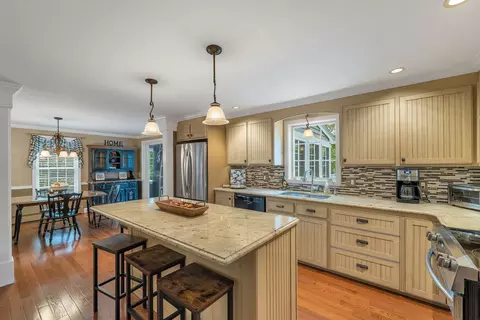 Kitchen - 25 Faith Rd, Windham, NH 03087 photo 4 of 7