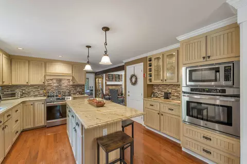 Kitchen - 25 Faith Rd, Windham, NH 03087 photo 1 of 7
