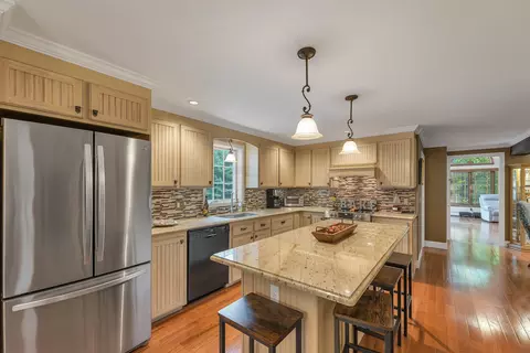 Kitchen - 25 Faith Rd, Windham, NH 03087 photo 2 of 7