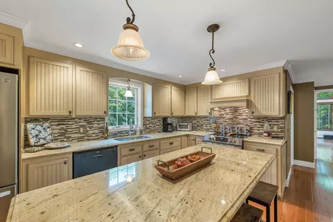 Kitchen - 25 Faith Rd, Windham, NH 03087 photo 6 of 7