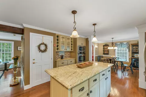 Kitchen - 25 Faith Rd, Windham, NH 03087 photo 3 of 7