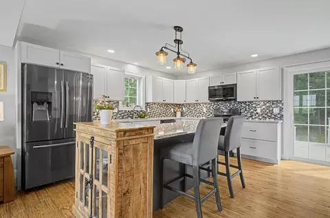 Kitchen - 20 Beaumont Dr, Dover, NH 03820 photo 1 of 4