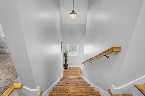 Entry Way - 20 Beaumont Dr, Dover, NH 03820 photo 2 of 4