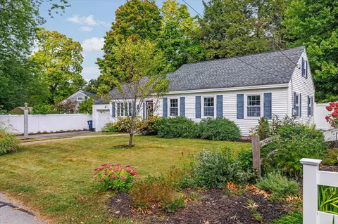 19 Monadnock St, Nashua, NH 03064