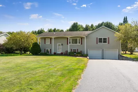 146 Lake Rd, Milton, VT 05468
