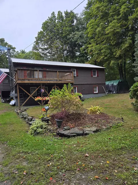 99 Mountain School Rd, Weare, NH 03281