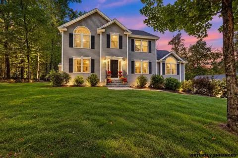 94 Mountain Rd, Goffstown, NH 03045