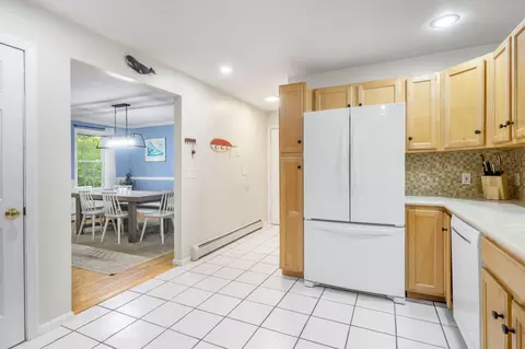 Kitchen - 35 Old Lee Rd, Newfields, NH 03856 photo 5 of 5