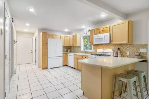 Kitchen - 35 Old Lee Rd, Newfields, NH 03856 photo 2 of 5