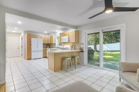Kitchen - 35 Old Lee Rd, Newfields, NH 03856 photo 1 of 5