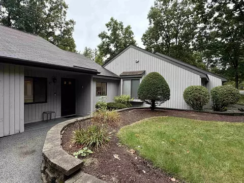 23 Essex Green Ct, Merrimack, NH 03054