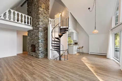 Living - 10 Pine Rd, North Hampton, NH 03862 photo 4 of 10
