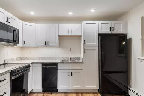 Kitchen - 10 Pine Rd, North Hampton, NH 03862 photo 7 of 8